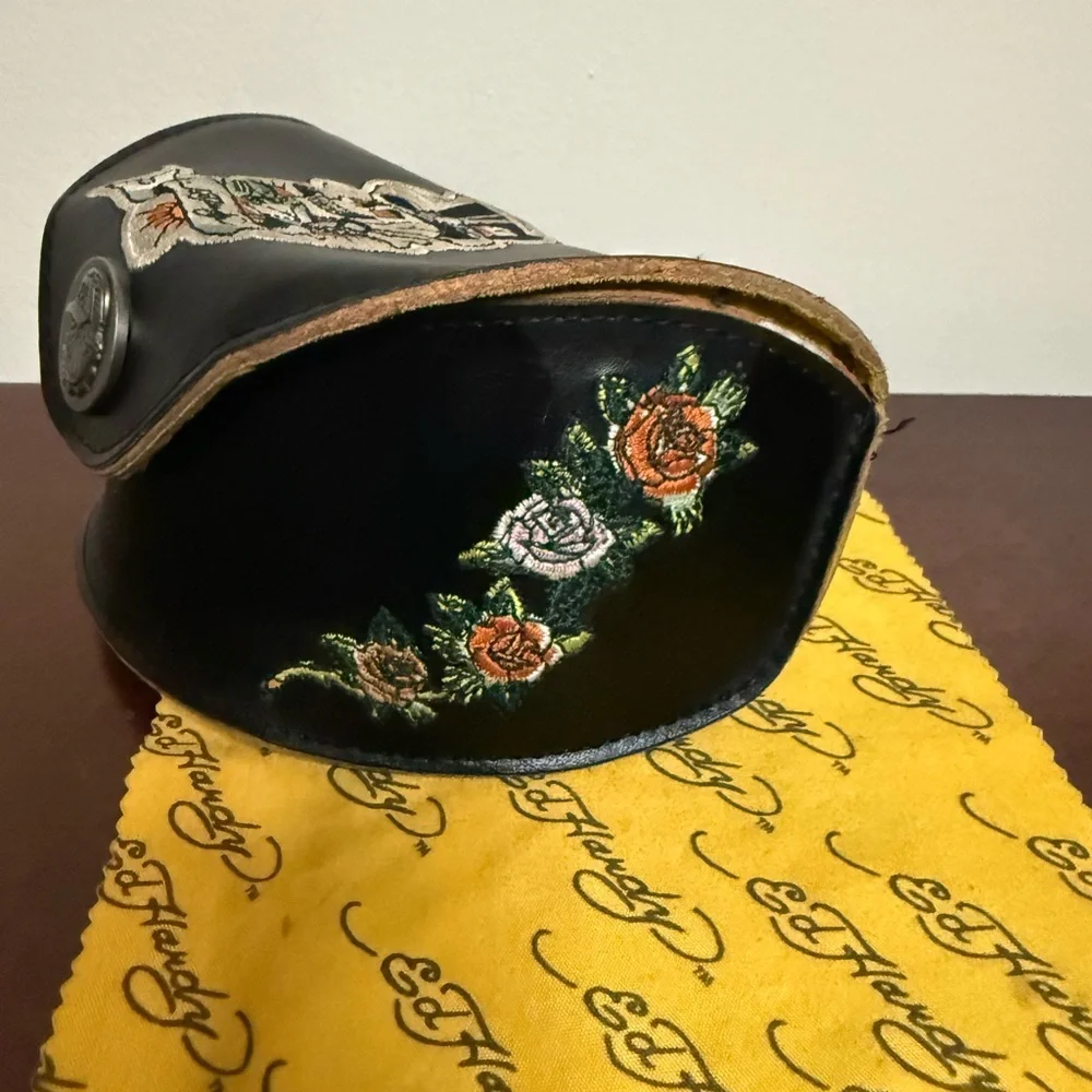 Ed Hardy Black eye glass case and cloth with Embroidered Design
